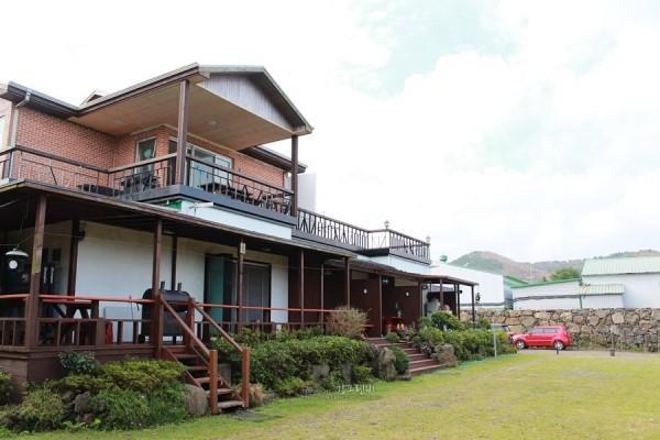 Gotjawal Geomunoreum Pension Jeju Bagian luar foto