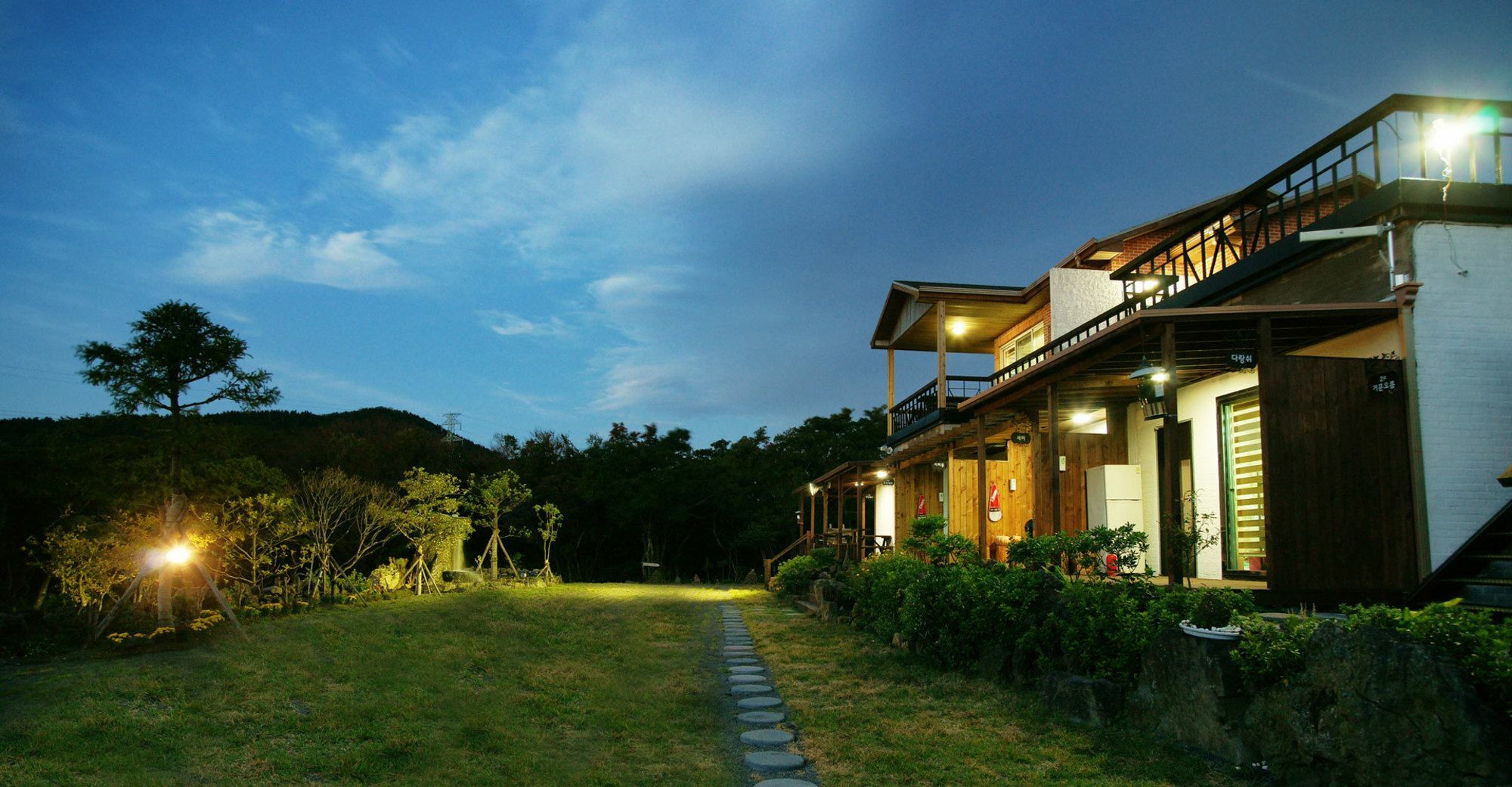 Gotjawal Geomunoreum Pension Jeju Bagian luar foto